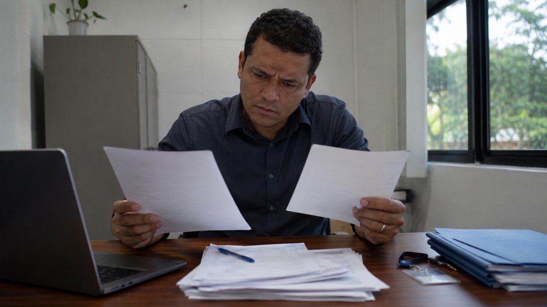  Acúmulo ilícito de cargos públicos: como regularizar e evitar demissão - Igor Freitas - Sociedade de Advocacia